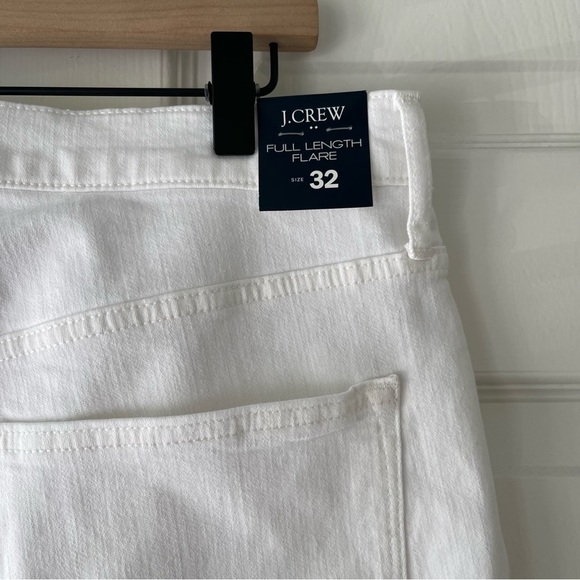 NWT J Crew Factory Full-length flare jean in signature stretch - Picture 8 of 9
